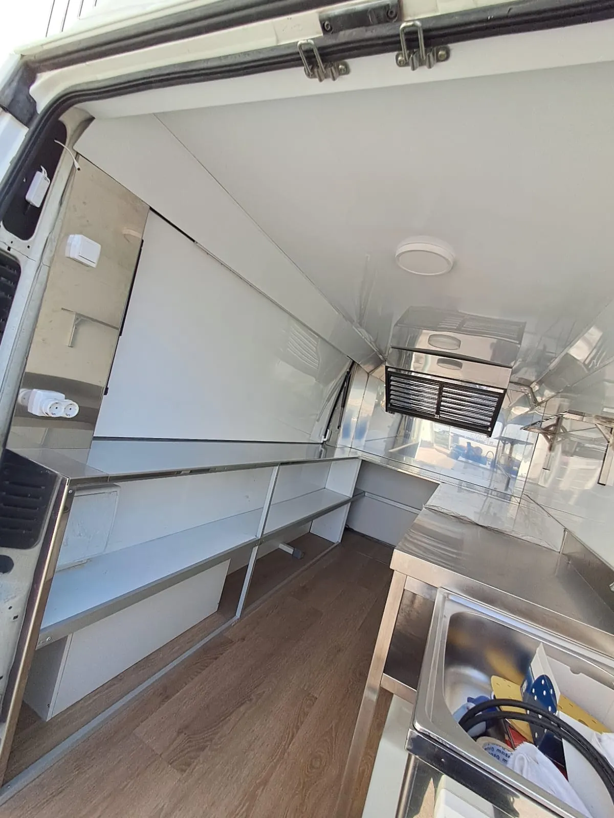 Interior Fiat Ducato Food truck Homologada 8 - Mataró